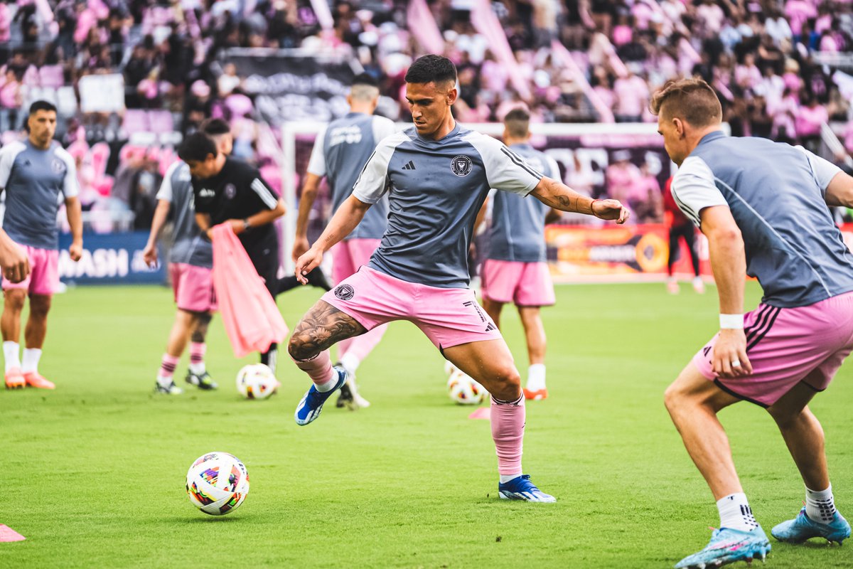 Ready for fútbol🏃⚽️ 8:05PM ET | 📺 #MLSSeasonPass on @AppleTV: intermiamicf.co/MIAvDCstream