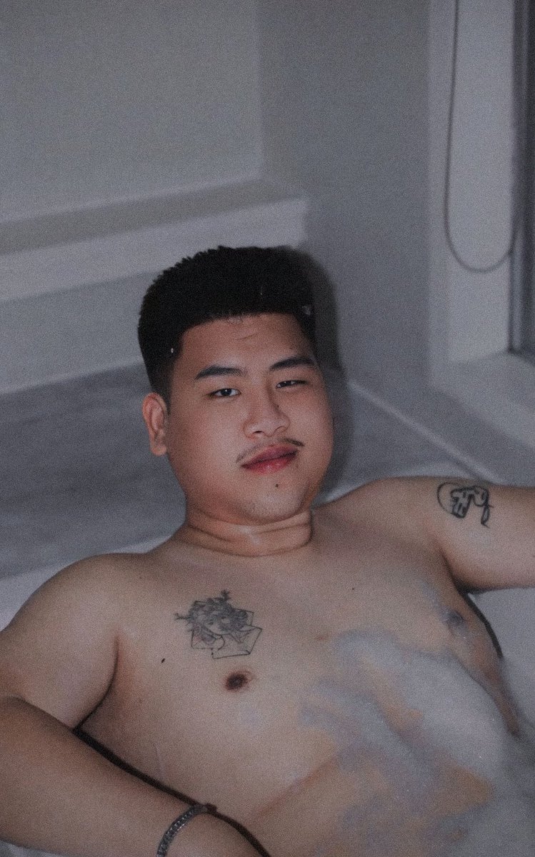 bear1999_'s tweet photo. หนุบหนึบ ไหมค้าบ 😋🦋 #ต้าวตาขีด https://t.co/1qJBnHf4Ir