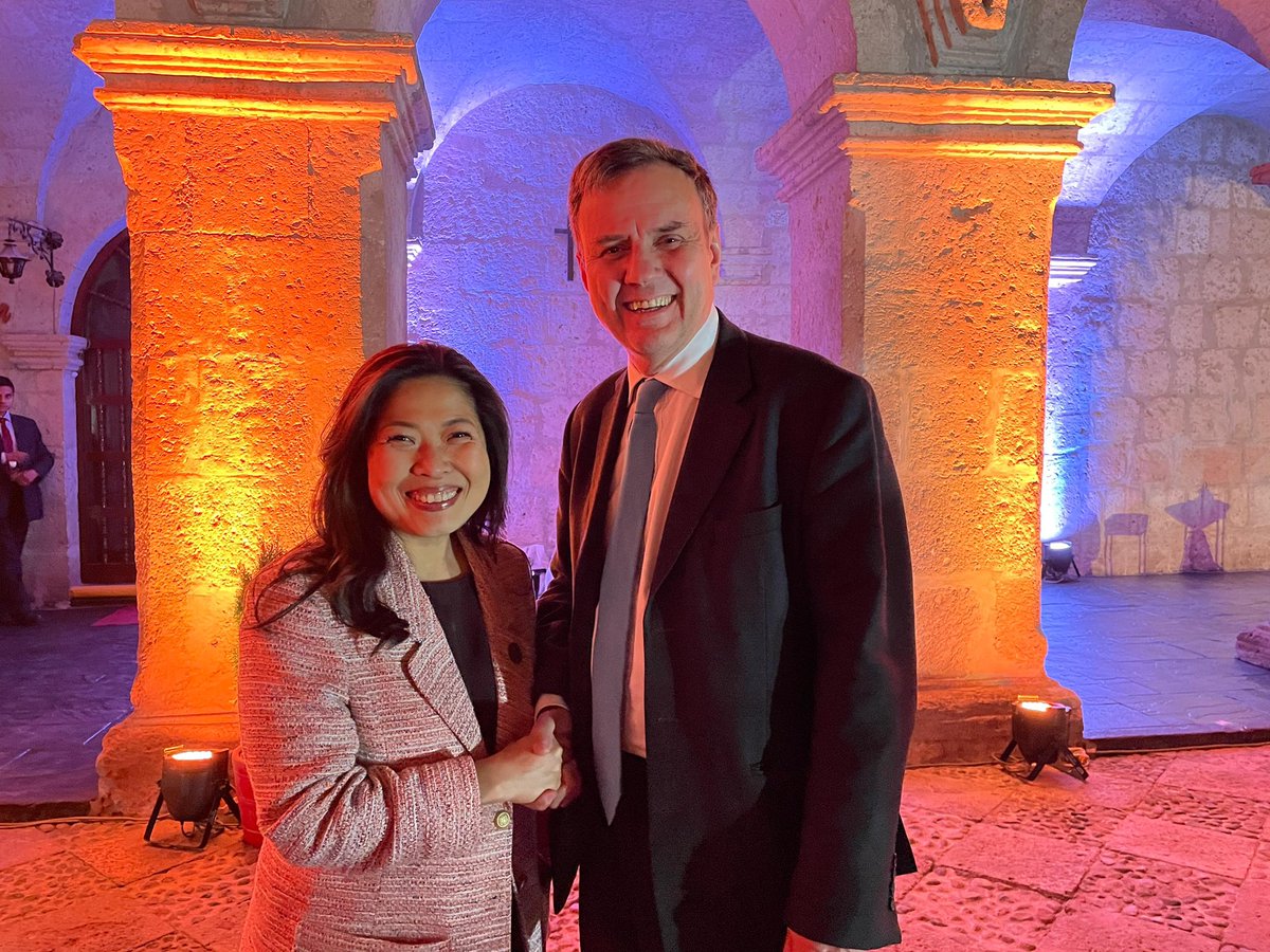 One of the most positive personalities in world trade in 2024 is Canadian 🇨🇦 trade minister @mary_ng It was good to catch up with her in Arequipa 🇵🇪 and to see efficient Canadian chairing of #CPTPP this year. Looking forward to Canadian ratification of UK 🇬🇧 accession.