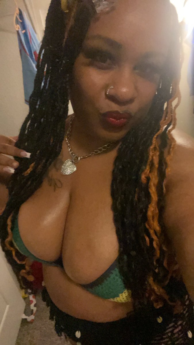 AlyseDotOrg's tweet photo. #blackdallas #DFW #NaturalBeauty #THICK https://t.co/KW2E66by44