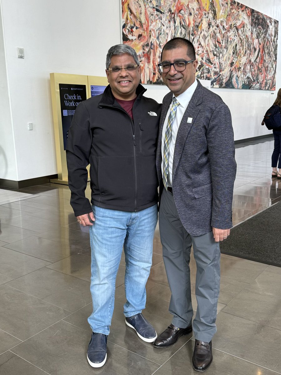 Meeting my people is always the best part about academic meetings! ⁦<a href="/IARS_Journals/">Anesthesia&Analgesia</a>⁩ ⁦<a href="/iars360/">IARS360</a>⁩ #IARS2024 ⁦<a href="/ASER_hq/">ASER</a>⁩