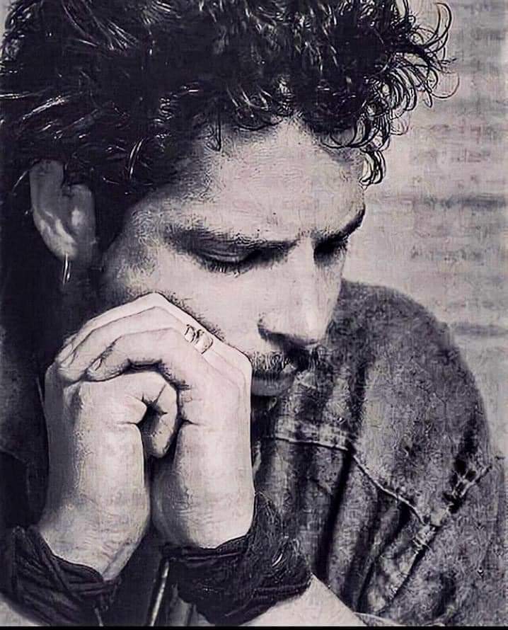 AceCaputo's tweet photo. #RIPChrisCornell https://t.co/Ky1xD84jmU