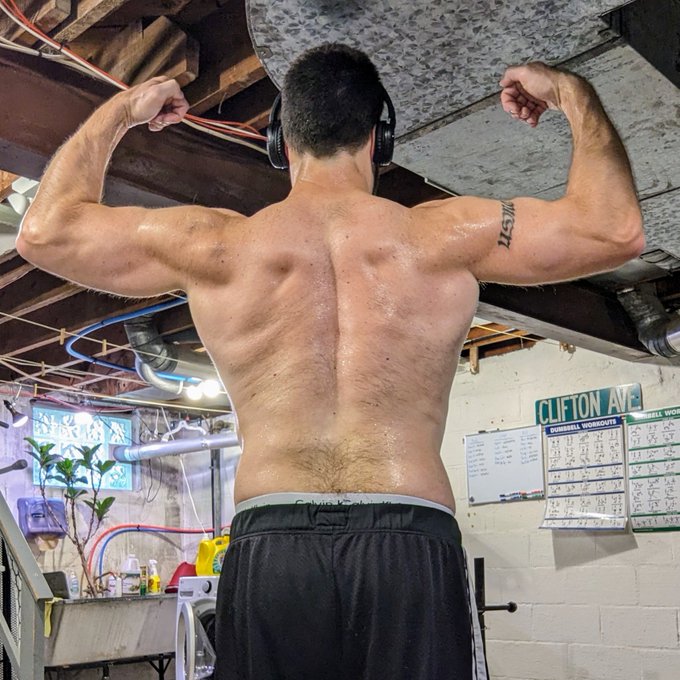 Glistening after a hard row sesh https://t.co/GiSydJ5e9F<a href="/tag/newprofilepic"class="tags"><span>#newprofilepic</span></a>