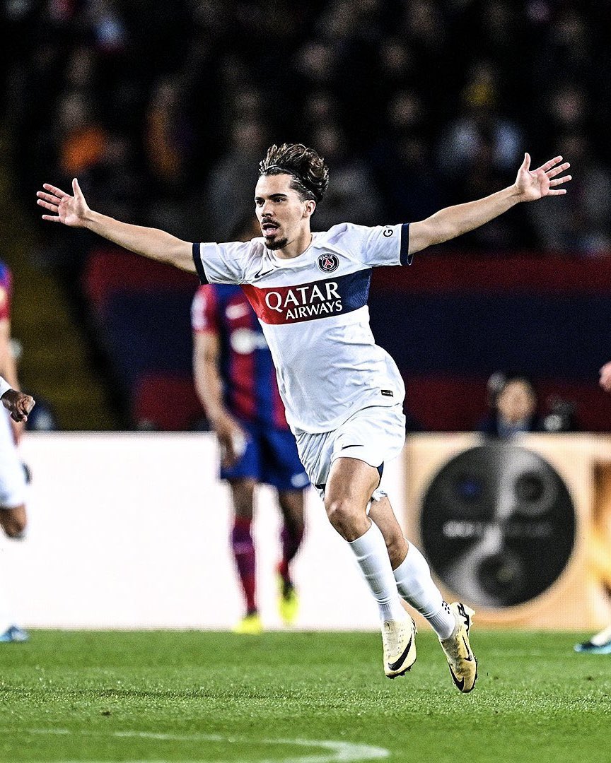 raphxu41's tweet image. J’attend avec impatience ce poulet !!❤️💙 @vitinha @xavisimons