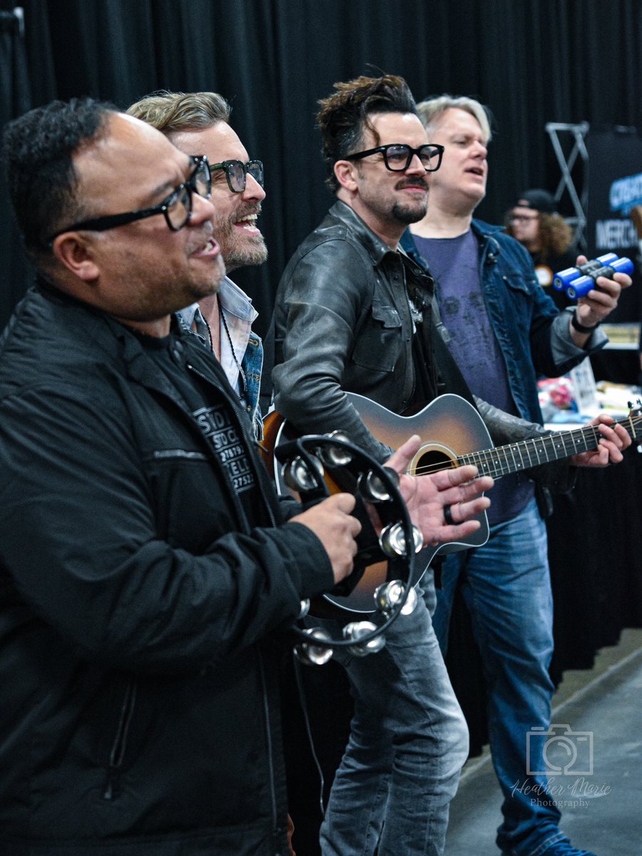 Louden Swain Vendor Jam 
@LoudenSwain1 @RobBenedict @BorjaBorja1 @Billy_Moran @Innocuous_Flop 

#spnnj #SPNFamily