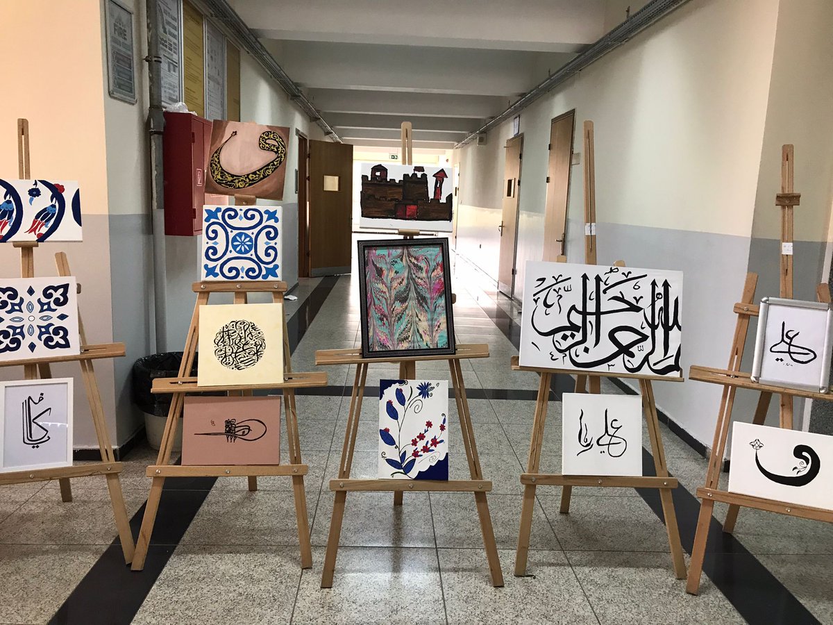 ecaelginkan's tweet photo. #ECAFest Etkinlikleri kapsamında 16 Mayıs Perşembe günü okul binamızda açılan Tarih zümresi standı.  @maltepemem34 #ecadafestivalvar #ecaelginkananadolulisesi https://t.co/4fQQ58E7yx