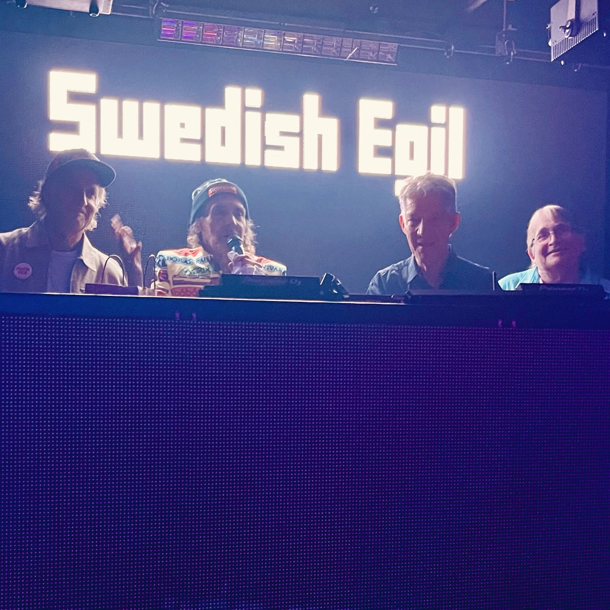 Swedish Egil (@swedishegil) on Twitter photo So we all went back to the 80s last night with JOQ OF THE 80s LEGENDS <a href="/Poorman1/">Poorman</a> x #freddysnakeskin x #johnlogic! Shoutout to #djrobin x #djmark for taking us to the darkwave side. Big thanks to @circleoc #hb. AND TO EVERYONE WHO CAME OUT…THANK YOU!🦅
#80sunlocked
<a href="/1stwave/">1st Wave</a>
<a href="/kroq/">The World Famous KROQ</a> So we all went back to the 80s last night with JOQ OF THE 80s LEGENDS <a href="/Poorman1/">Poorman</a> x #freddysnakeskin x #johnlogic! Shoutout to #djrobin x #djmark for taking us to the darkwave side. Big thanks to @circleoc #hb. AND TO EVERYONE WHO CAME OUT…THANK YOU!🦅
#80sunlocked
<a href="/1stwave/">1st Wave</a>
<a href="/kroq/">The World Famous KROQ</a>