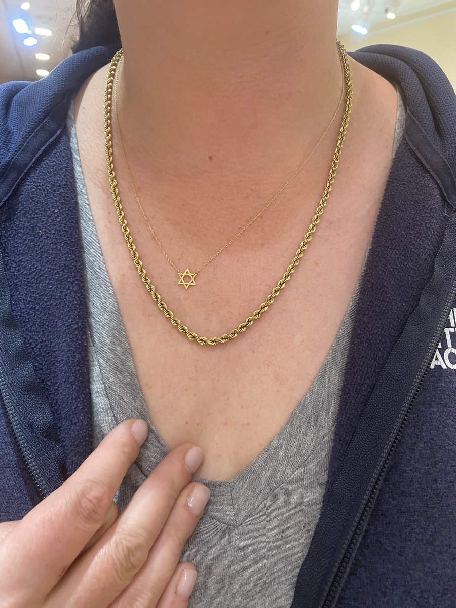 I got this beautiful vintage gold chain today. You can see my “everyday” Star of David necklace with it, but I’m looking for a bigger gold Star of David charm/pendant to go on the chain…#JTwitter help me out! A Hansa would also be cool…but I think I really want a
✡️