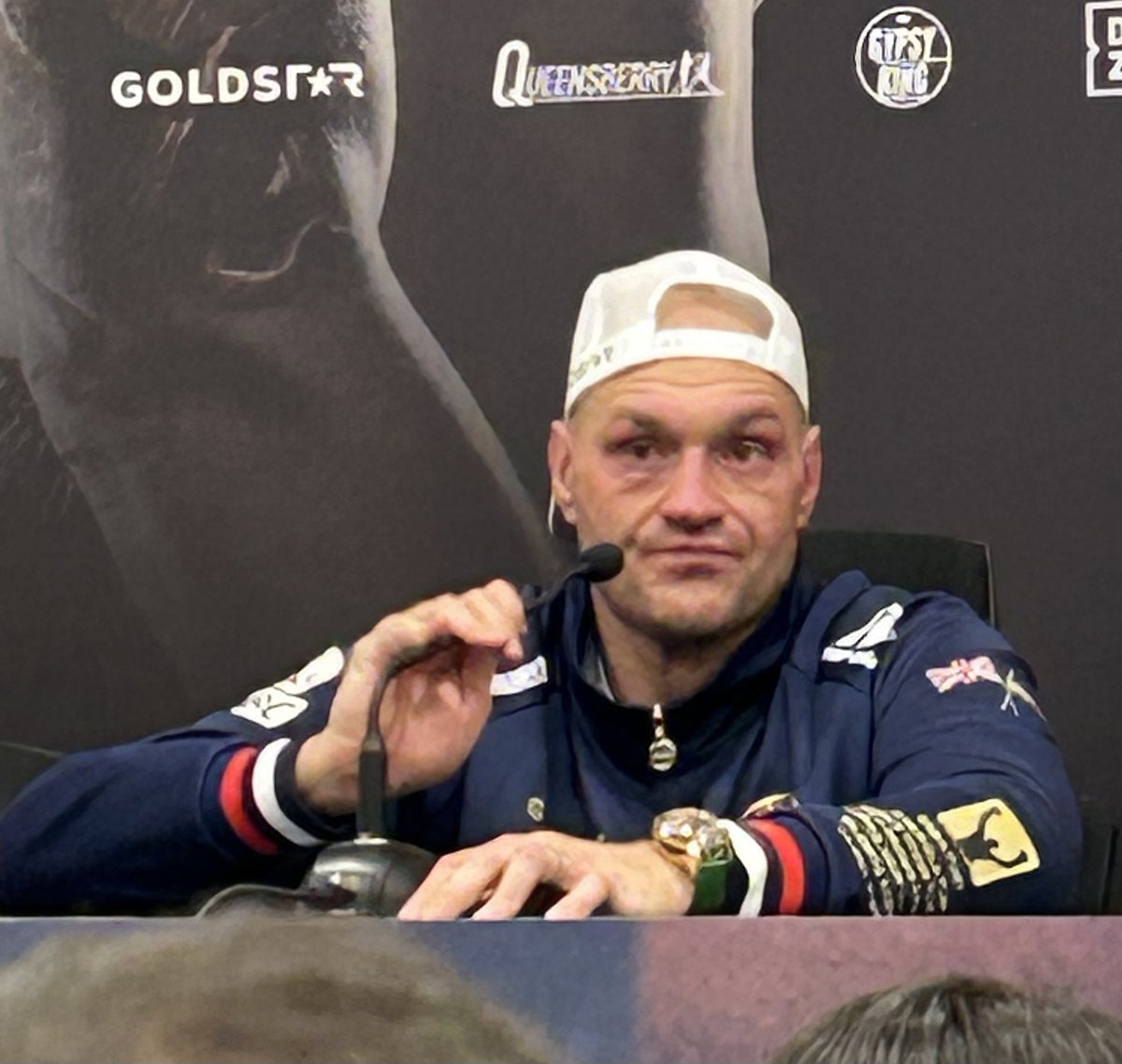 ‼️ Tyson Fury has arrived at the post-fight press conference, Oleksandr Usyk has gone to hospital with a suspected broken jaw and won’t be attending…
