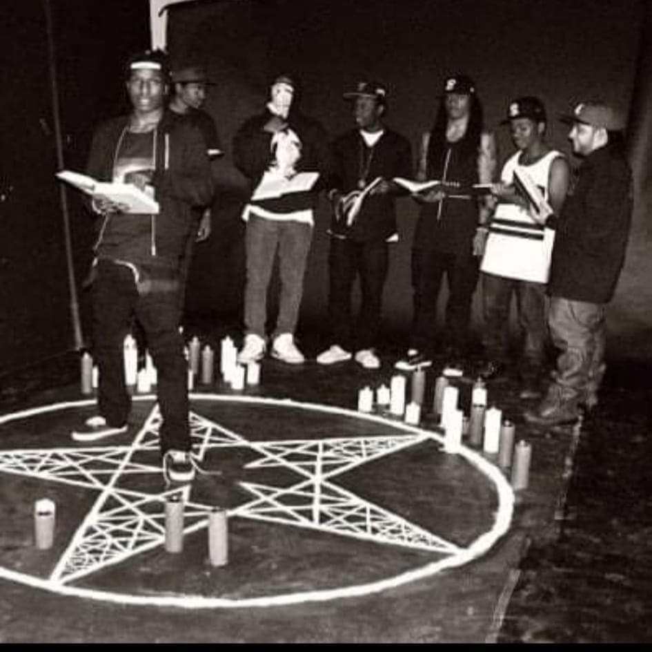 REAL picture of ASAP rocky...doing a satanic ritual.. inside of a magic circle...with a pentagram for everyone to see.. So many people always say..it's just art... it's art alright... the dark arts... WITCHCRAFT...
#WeWantAnswers