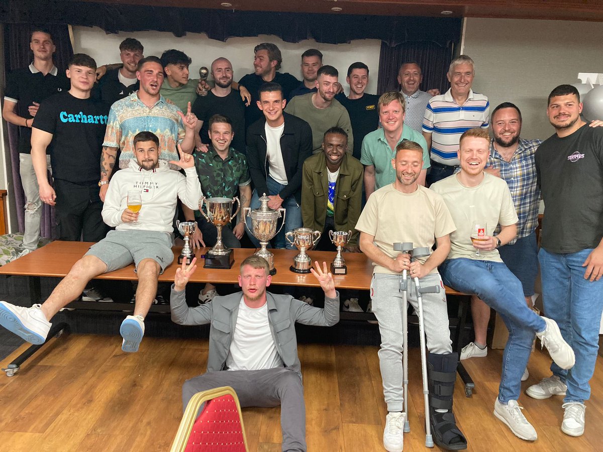 Presentation night complete. What a season these lads have had. Some of the nicest blokes your likely to meet, proud of them all #OneClub #UpTheOss ❤️🖤