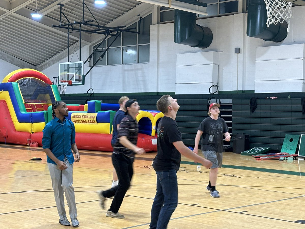 After Prom at KHS! Thank you PTSA Board and student volunteers for all you did to make this fun and special for our seniors! Shout out to teachers, staff, security, HPD, K-9 unit, and admin team for your support!
