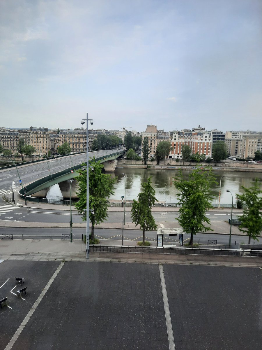 Vue sur #Seine A partir de 11h40 c'est sur la scène politique que je vous emmène. 'Dimanche En Politique' sur #France3 avec . 11h40 : Léon Deffontaines (@pcf) tête de liste 'Gauche Unie' aux #Européennes2024 . 12h: Valérie Hayer (@Renaissance) tête de liste 'Besoin d'Europe'