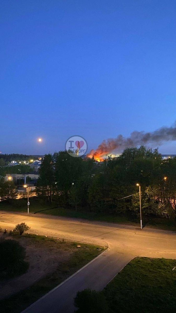 👍Explosive night for russians: in Slovyansk-na-Kuban, drones attacked the refinery — rosZMI.

The local authorities announce the 'suppression of 10 UAVs'. Drones were also recorded in the Kushchiv district of the Krasnodar Territory: previously in the district airfield.

❗️It