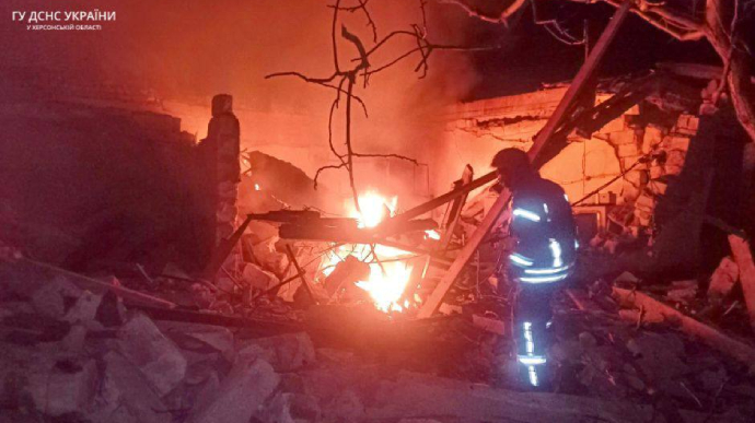 ukrpravda_news's tweet image. На Херсонщині є влучання в інфраструктуру та загиблі цивільні pravda.com.ua/news/2024/05/1…