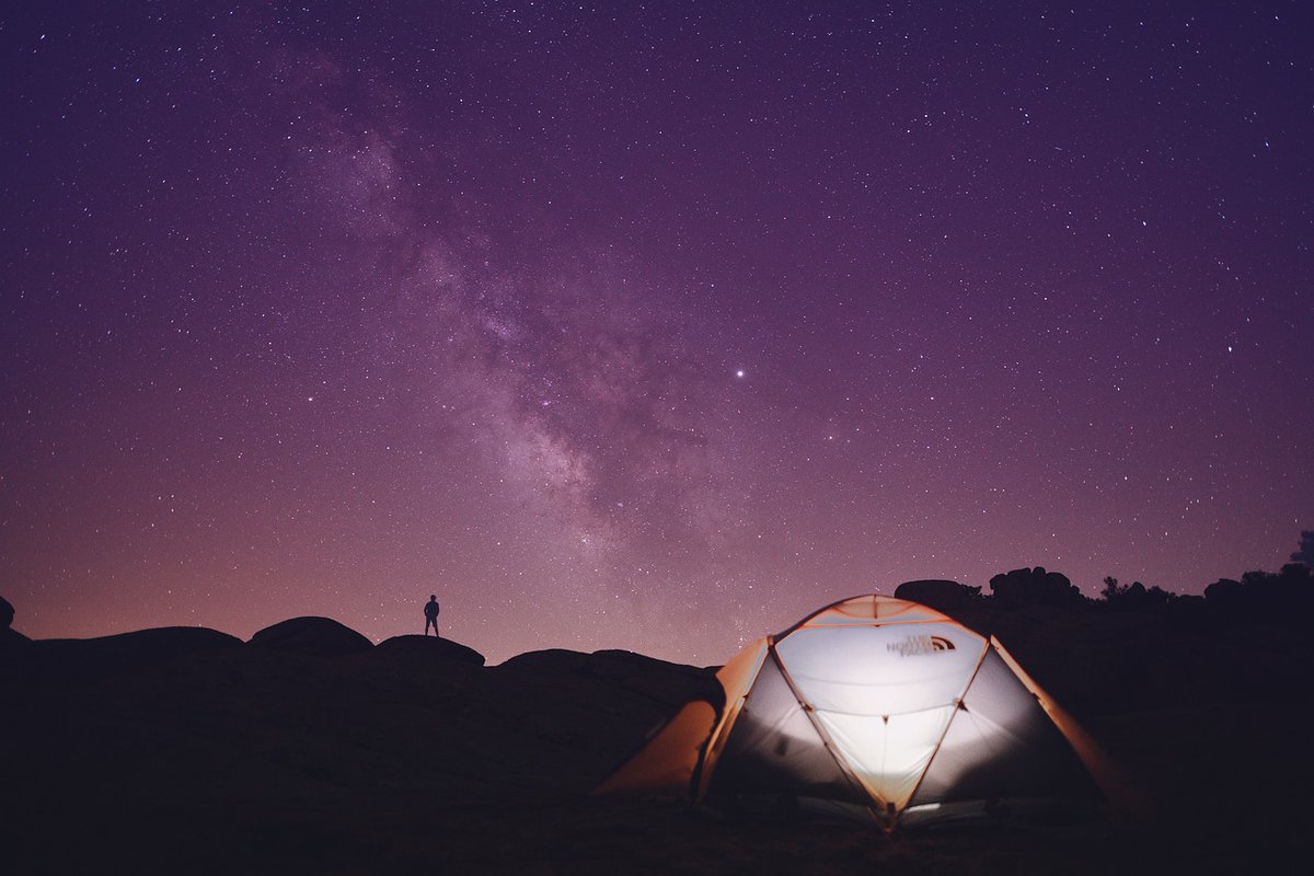 Camping Hack of the Day: 

Need a tent lantern? 

Strap a headlamp to a gallon jug of water for a quick, diffused light source.

 #CampingTricks #DIYLantern