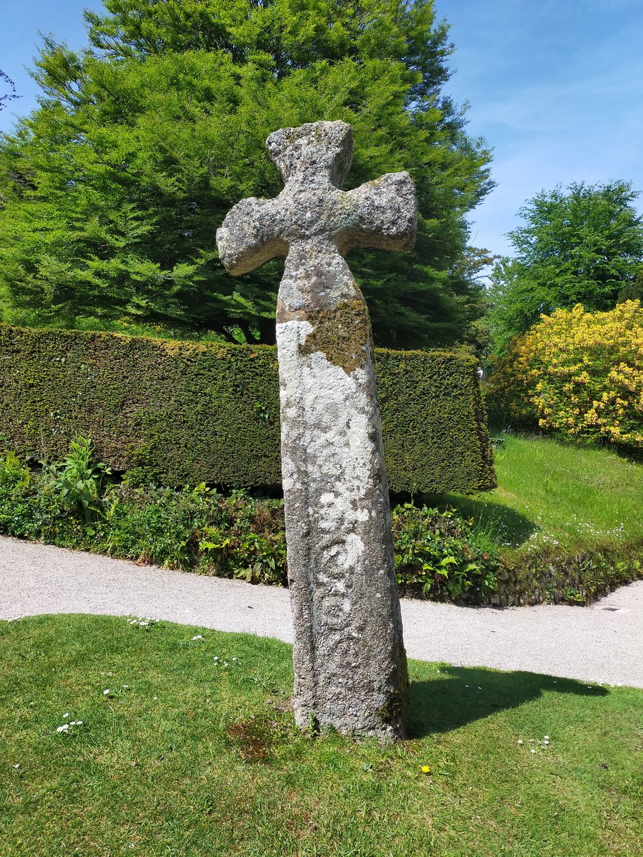 Lanhydrock churchyard cross #StandingstoneSunday #Kernow #LoveCornwall #Wellbeing