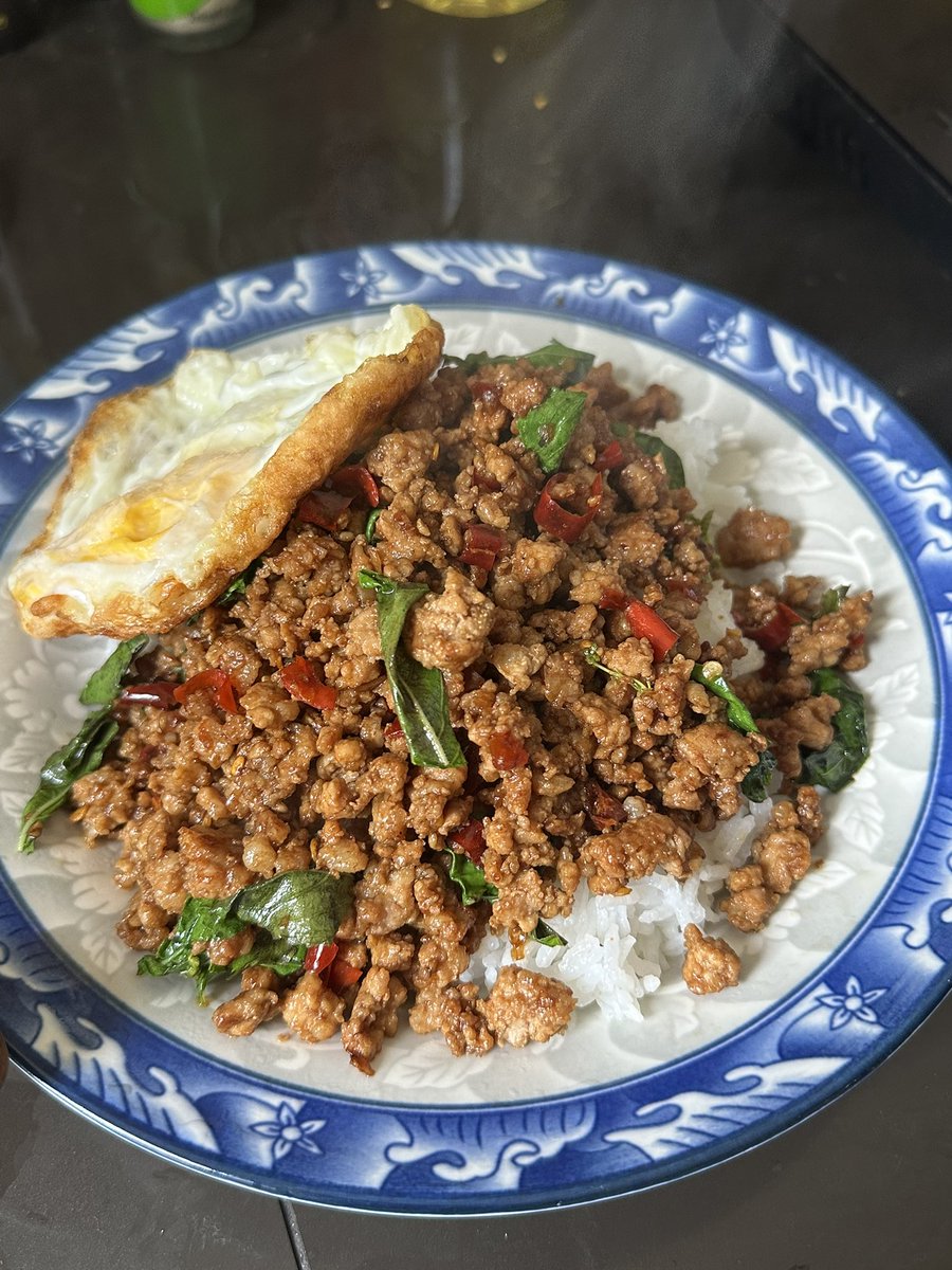 It's time to cook. 😋😋