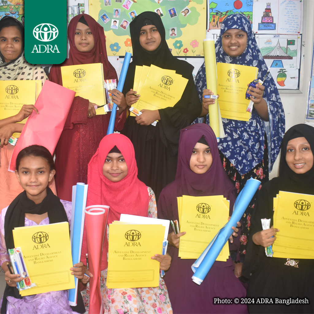 adrabangladesh's tweet photo. Chalantika Slum Children Development Project (CSCDP) has provided the necessary educational materials, i.e., notebooks, pens, pencils, and erasers to its Korean-sponsored children.
#ADRA #ADRABangladesh #ADRACzech #ADRAKorea #Malfini #ChildEducation #ChalantikaSlum #CSCDP https://t.co/EU9gbpL9LT