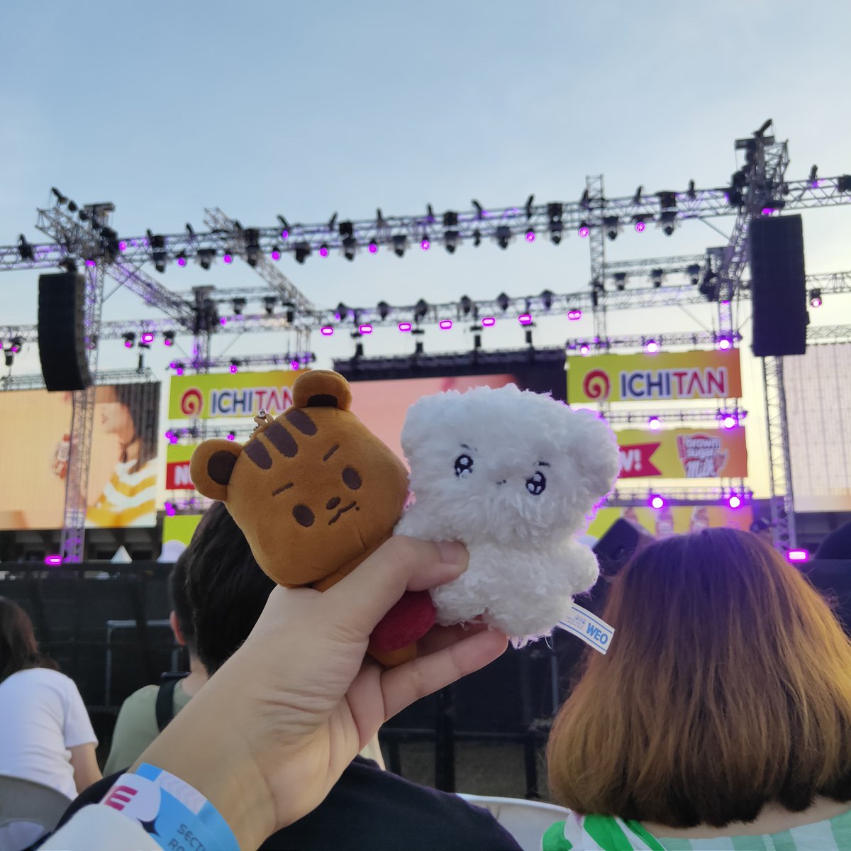 💌 : bbangkomi mail! 🐶🤍

thank you so much <a href="/97jerryjelly/">elise saw tbz again .ᐟ</a> for letting me adopt the bebi 🤏 tysm as well for meeting up with me last kwave even if it was quite difficult to communicate given the heat and the area 🥲 i'll take good care of him 🫡🤍