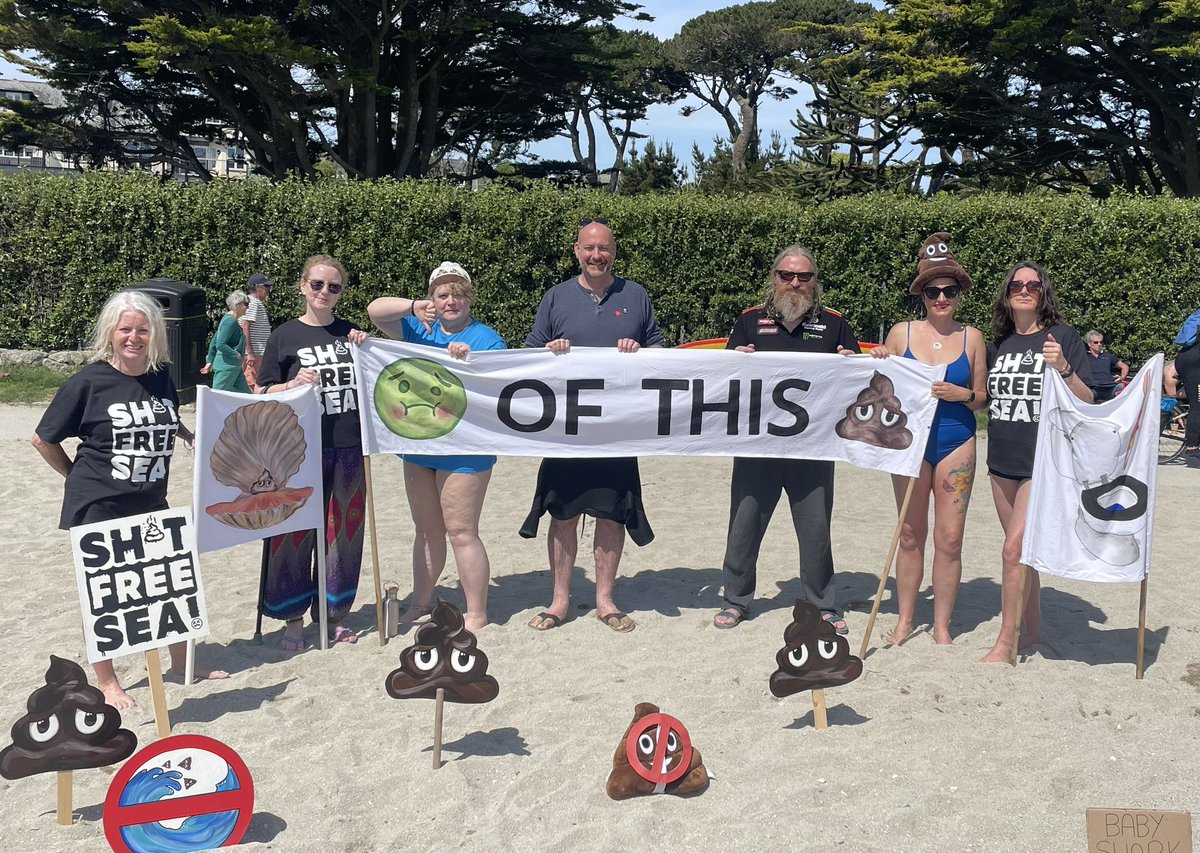 Yesterday in Falmouth 4 paddle-out with @JayneKirkham4 & @SAS_Cornwall @sascampaigns protesting v filth in our rivers & seas & explaining @CRHLabour plan 2 clean up water co. mess, facilitated by Cons - who were incredibly also there. Their hypocrisy & opportunism lost on no one!