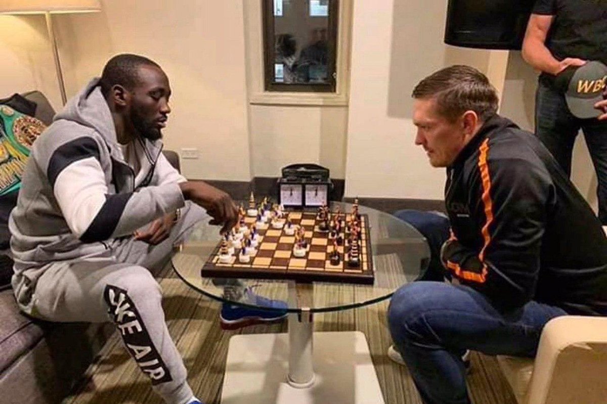 When Oleksandr Usyk and Terence Crawford played a game of chessβ¦