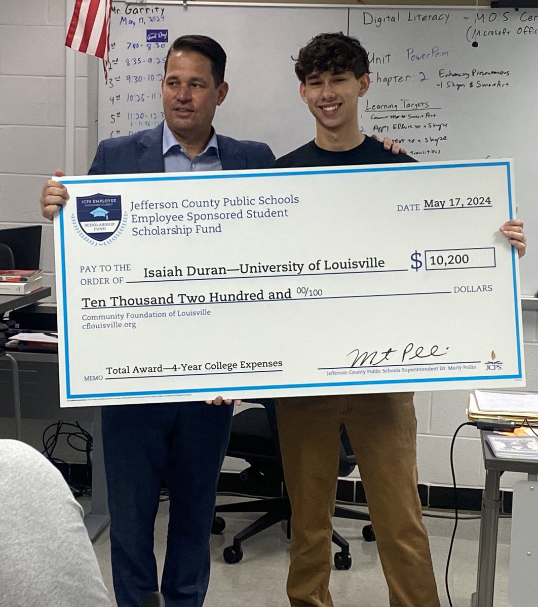 MrCathey21's tweet photo. Mr. Superintendent stopped by The H to deliver a BIG-TIME scholarship…and he signed some yearbooks along the way 😎
Love to see it. Relationships Matter 🙌🏾
#ForTheH #DawgLife #LMHS #WeAreTheCulture #ItsBiggerThanUs #WorkLeadWin https://t.co/o3G6PECgs5