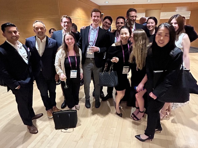 What a fun and hot debate on #ESG vs #GLP-1RA for the treatment of obesity and MASLD! So proud of our @FITE_endoscopy #Endobariatrics committee and our @BrighamGI bariatric endo fellow @BiDanse at the sold-out @FITE_endoscopy event tonight! #DDW2024