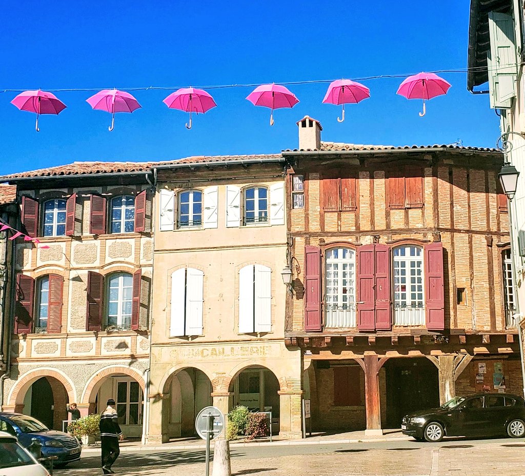 Lisle-sur-Tarn, a sweet little #bastide village in southern #France #TheParisEffect #Tarn #village #Occitanie #travel