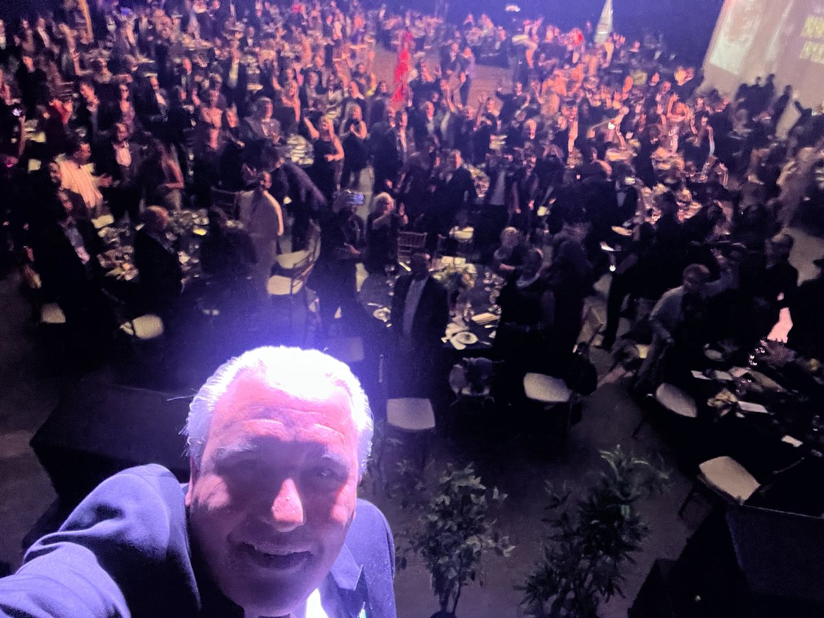 Congratulations to @Vanessalgibson and the BXEDC for organizing an amazing Bronx Week and a fantastic Bronx Ball. @BronxZoo received the Tourism Award. We got a standing ovation! Well….I asked everyone to stand up to take a selfie…