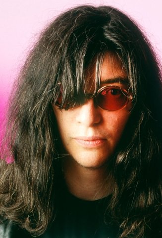 🖤 Remembering Jeffrey Ross Hyman aka Joey Ramone, born on this day in 1951, Forest Hills. 🖤 #punk #punks #punkrock #joeyramone #ramones #history #punkrockhistory #otd