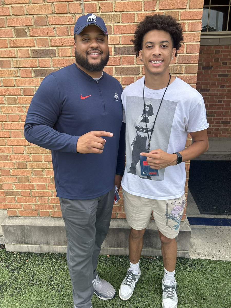 GTB_tay6's tweet photo. Had an amazing time at the @SamfordFootball visit. Thank you @CoachMoody56 and @HatchAttack1 for the opportunity. @901Phenom @CoachSetler https://t.co/5B62vbVIze