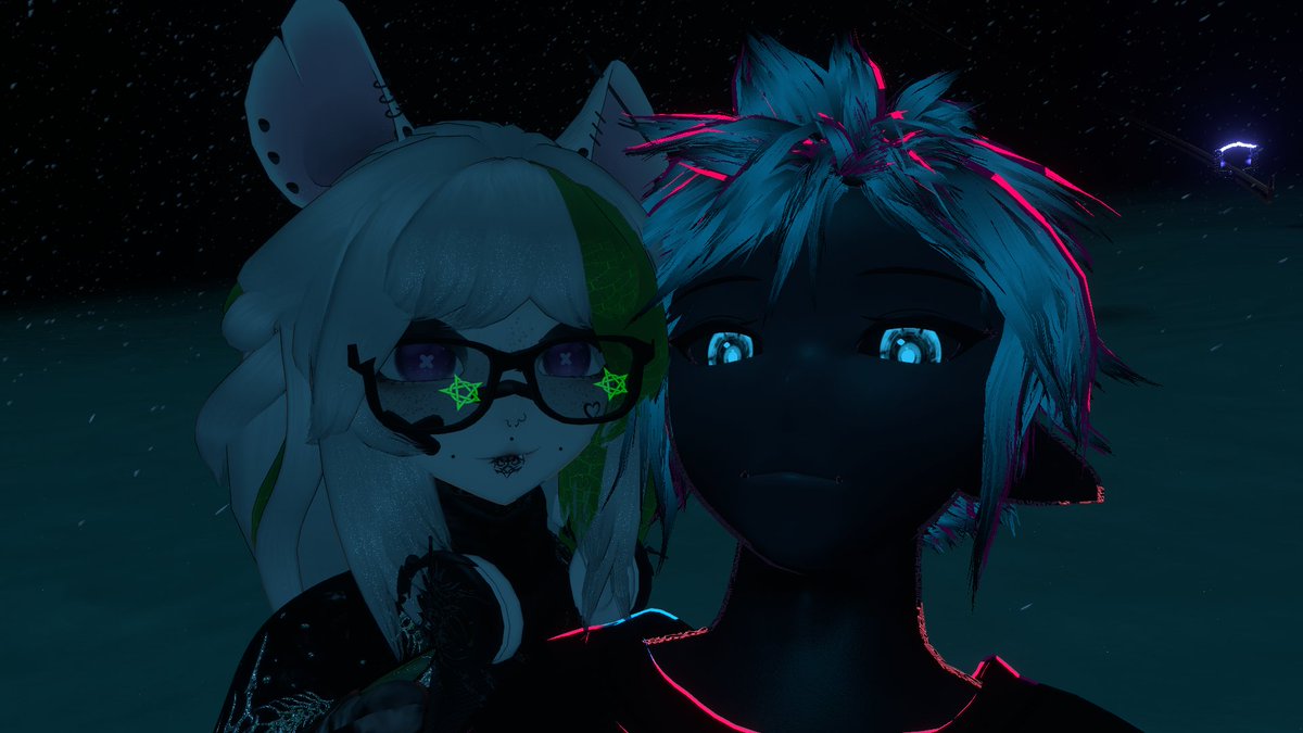 Last night in #VRChat was such a chill amazing night! I really enjoyed jumping around and vibing with people. 💚🖤💚