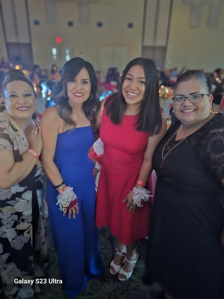 '🎉 Celebrating our amazing TOY, Mrs. Jennifer Aguilera, and our incredible SOY, Ms. Ruby Aguayo! Your dedication and hard work inspire us every day. Thank you for making a difference! 💙🤍💙 @YsletaISD @monica152712#THEDISTRICT #WeDeliverExcellence #OneSchoolOneTeam #AztecSquad