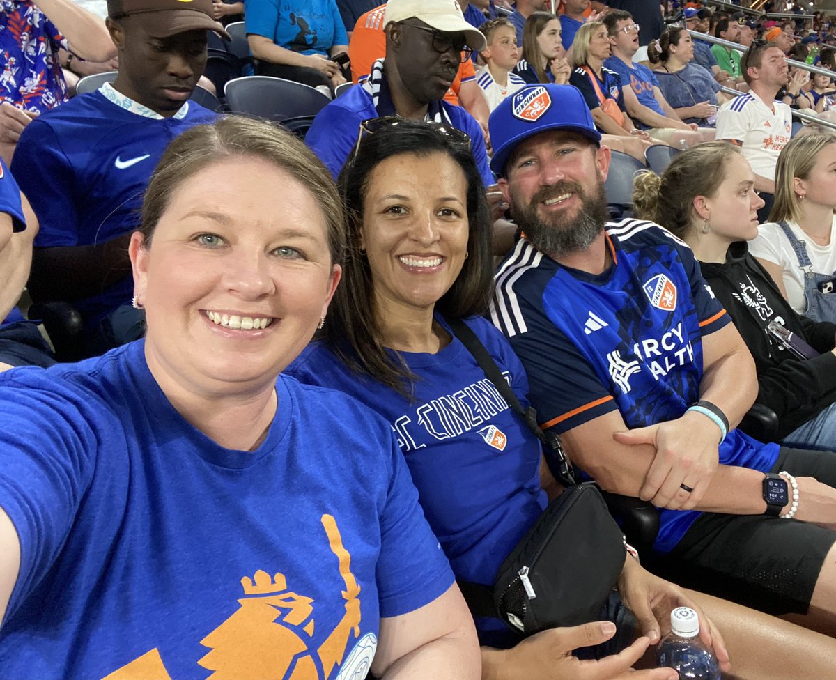 k_ryan82's tweet photo. ¡Vamos FCC! https://t.co/3jYFf8fP4V