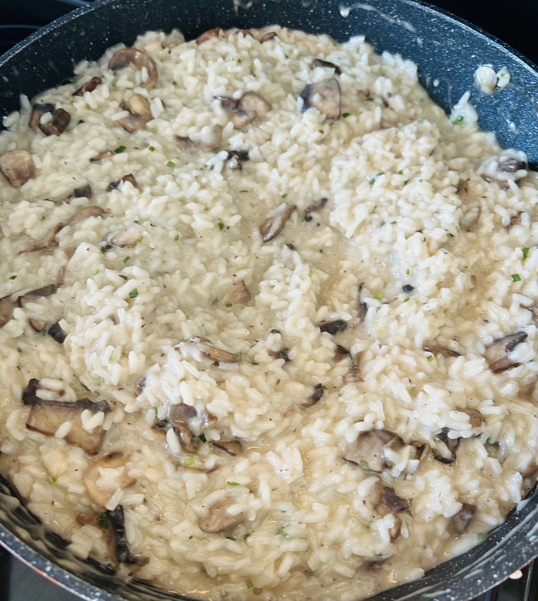 catrinamoniz's tweet image. After window cleaning, steak skewers and mushroom risotto was a perfect dinner #saturday #food #yumm