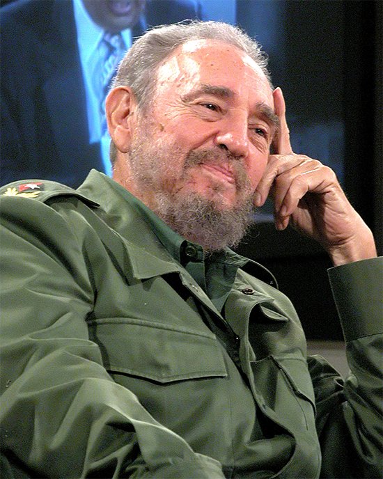 'En esta hora de dar la batalla en favor de la justicia, todo el pueblo tiene que estar junto (...) Y los únicos interesados en que no estemos juntos son los enemigos de la Revolución'.
#CubaEsRevolución 
#FidelPorSiempre