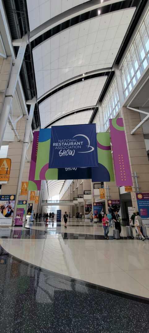 ehcknobs's tweet photo. Who is at the #NationalRestaurantShow? Stop by booth 10737 and grab your green guy &amp; discuss your project, find out what we can do to help. EHC has the largest selection of knobs&amp;the custom manufacturing capabilities to handle your project from concept to delivery. 👏🏼🍭🧁🛠️🎛️ https://t.co/kPvT9Jh9Oc