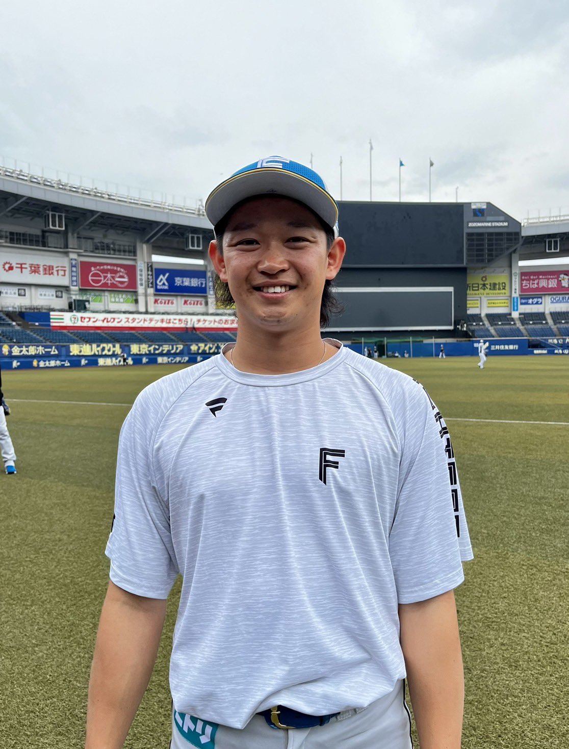 北海道日本ハムファイターズ 広島東洋カープ 鈴木健矢 限定ユニフォーム 北海道日本ハムファイターズ 鈴木 健矢 選手情報 プロ野球