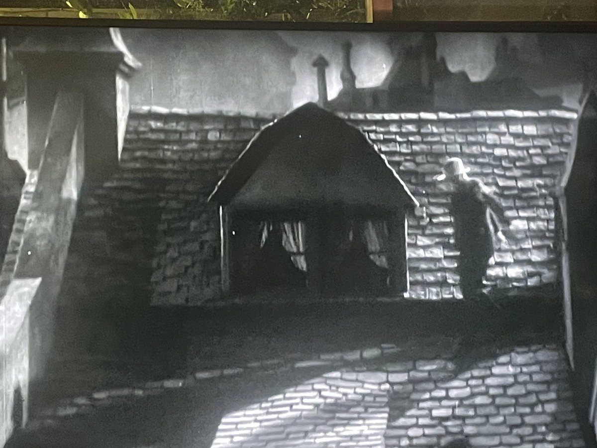 Lots of home country film German expressionism from William Dieterle suddenly and briefly on display #JewelRobbery #TCMParty