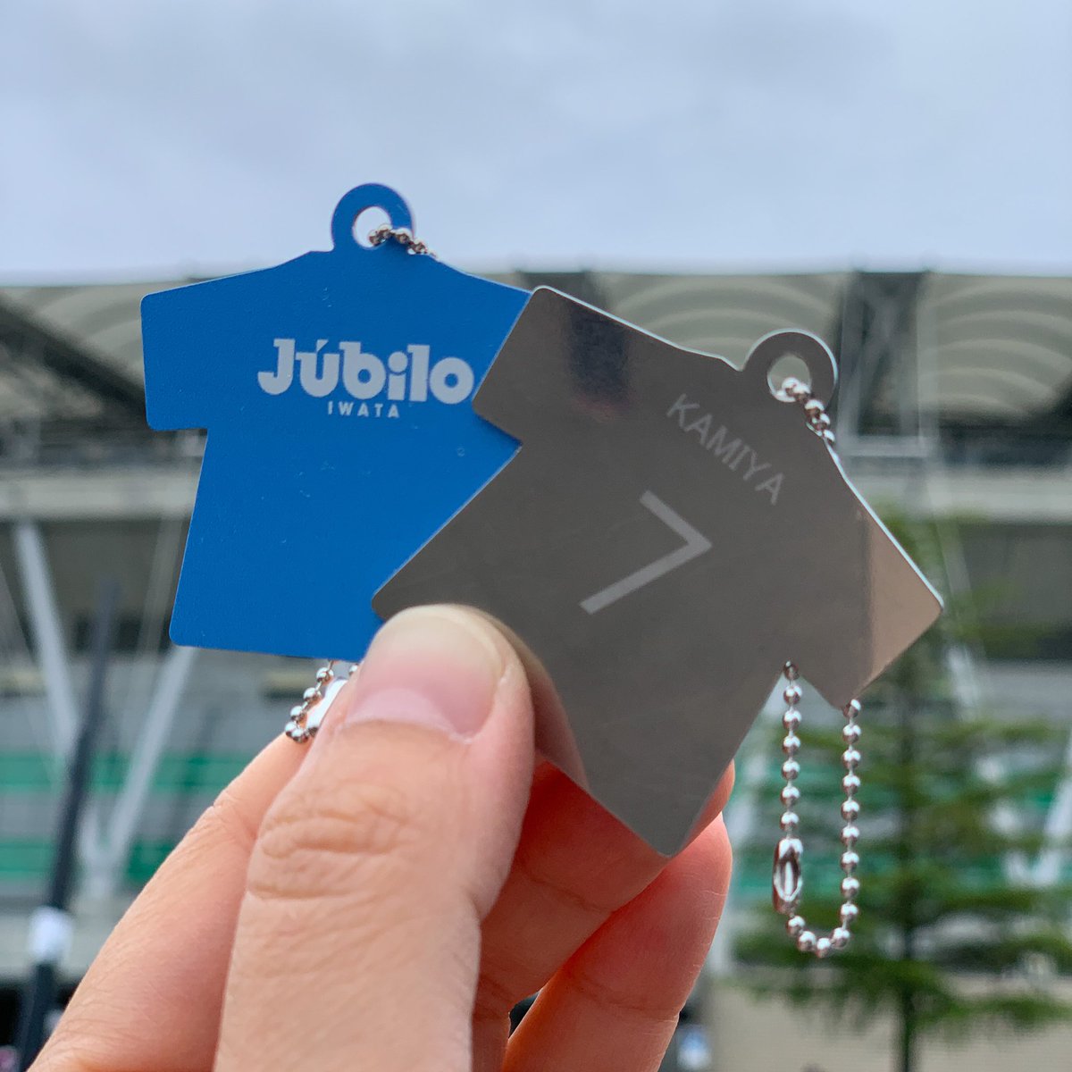 RolandDG_PR's tweet image. 本日、エコパスタジアムのジュビロ磐田対浦和レッズ戦にて、ジュビロ磐田のパートナー企業の社員の方・ご家族に、小型UVプリンターBD-8とメタルプリンターMPXシリーズでプリントしたキーホルダーをプレゼントしております。ぜひお越しください。
#ジュビロ磐田 #jubilo #rolanddg