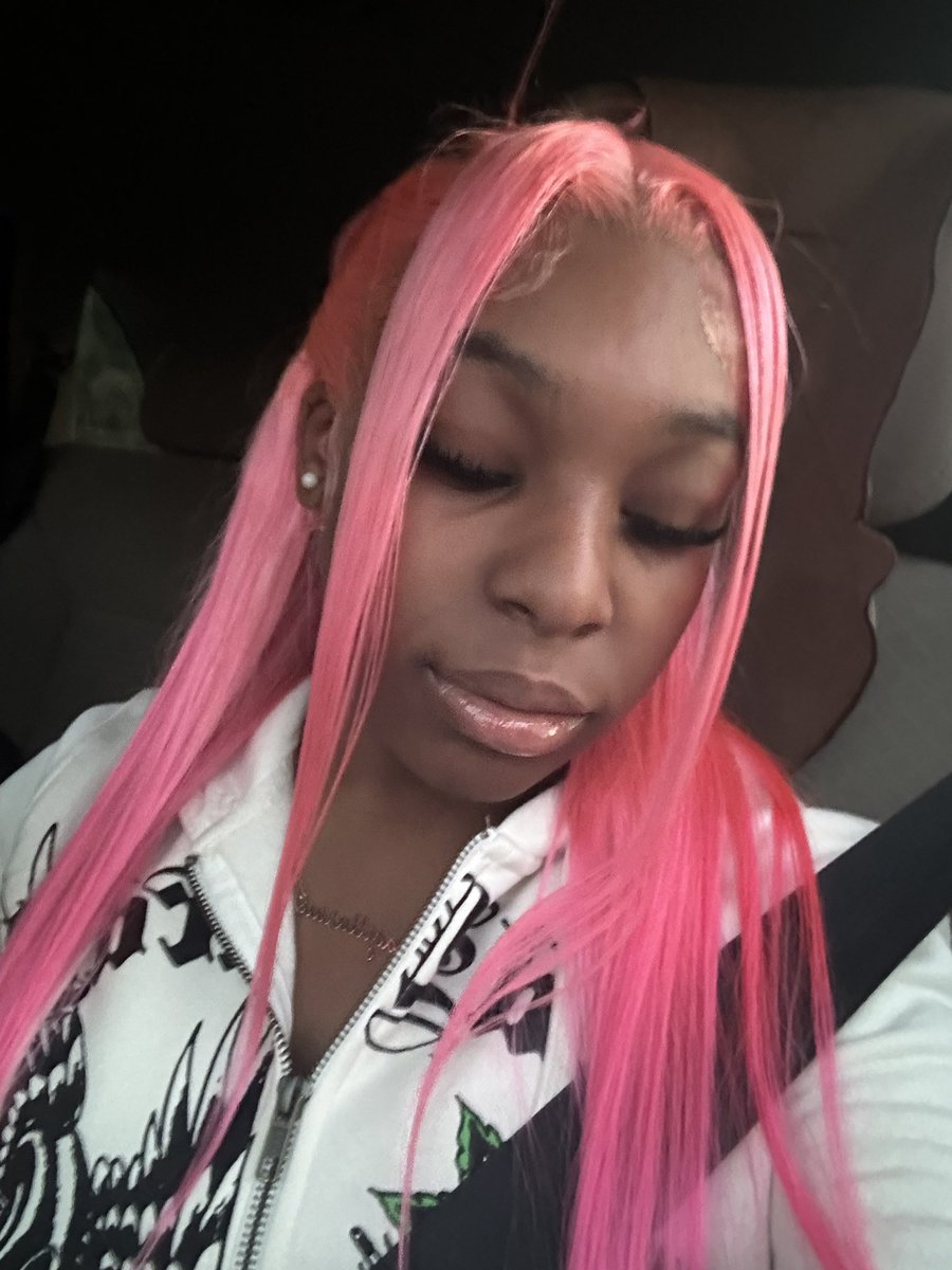 deetheeb's tweet image. the pink EATSSSSS😍😍😍🩷🩷🩷