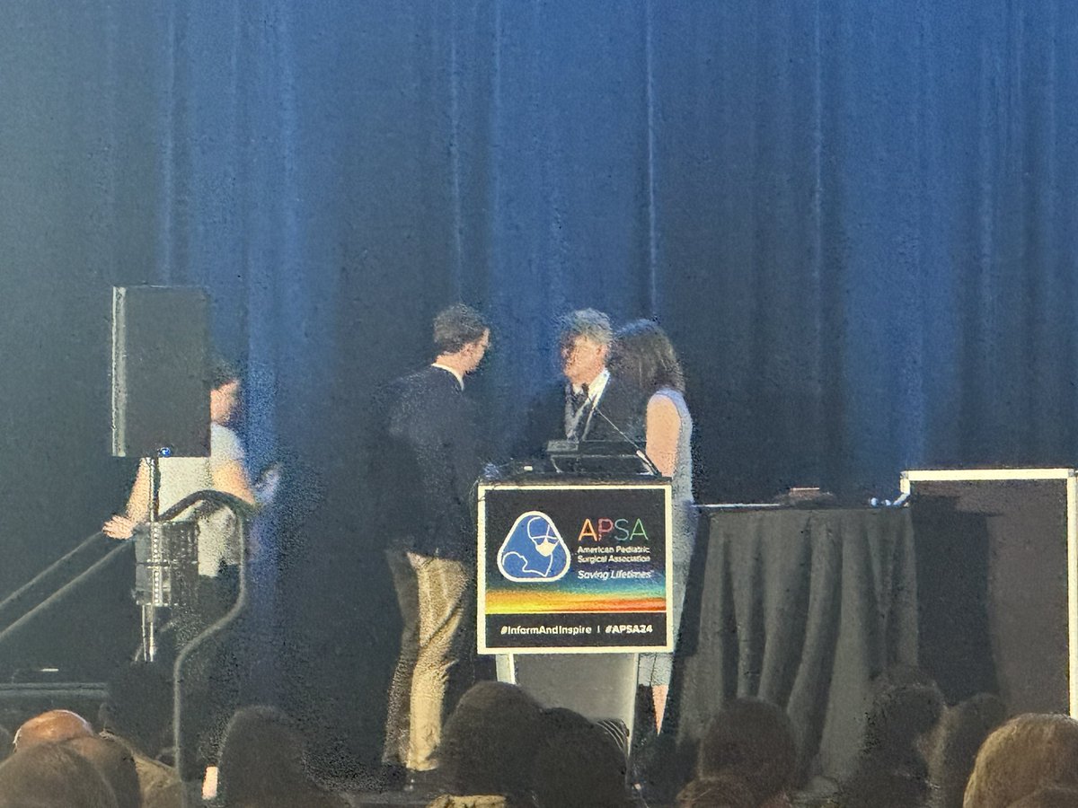 Congratulations to @FelixDeBieMD from @DukeSurgRes @DukeSurgery recipient of the 2024 Eric Jelin NAFTNet APSA award for best abstract in fetal therapy! Well deserved! @NAFTNet @APSASurgeons @dukepedssurgery