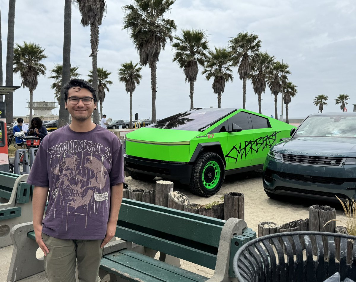 N6r0th's tweet photo. Trip at Venice Beach https://t.co/5WIrtAMjdd