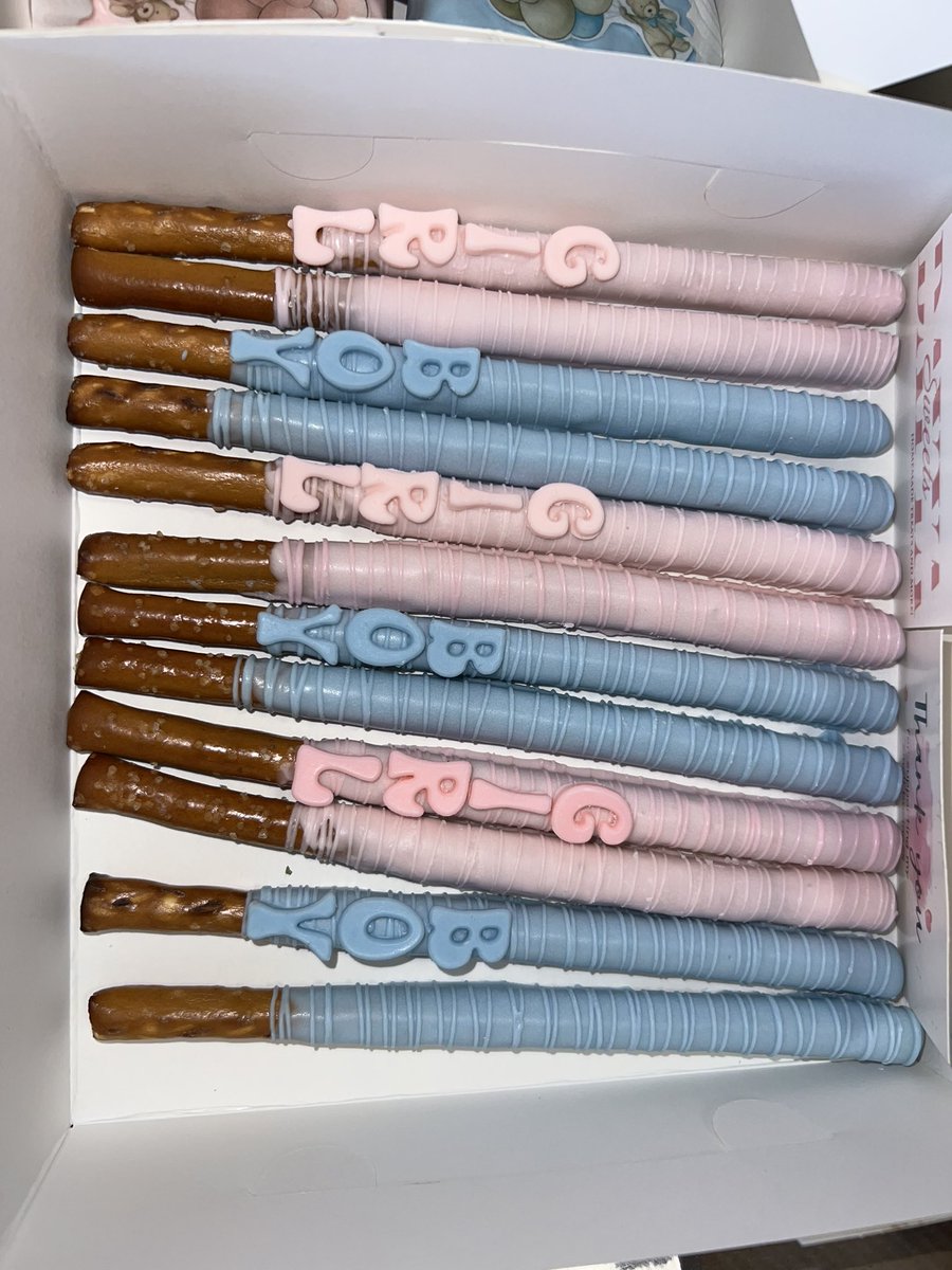 dayyasweets's tweet photo. gender reveal party treats 🩵🩷 https://t.co/APQKmI1Ldd