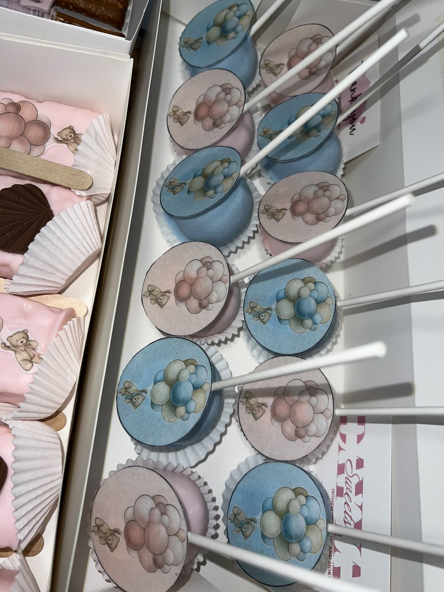 dayyasweets's tweet photo. gender reveal party treats 🩵🩷 https://t.co/APQKmI1Ldd