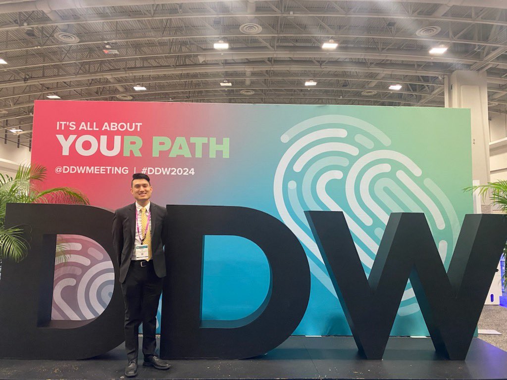 So grateful to be able to share our work on combination bariatric endoscopy + anti obesity medications at <a href="/DDWMeeting/">Digestive Disease Week</a>! 

Big thank you to <a href="/RobertoSimonsMD/">Roberto Simons-Linares, MD</a> for all his mentorship! @CleClinicLCM