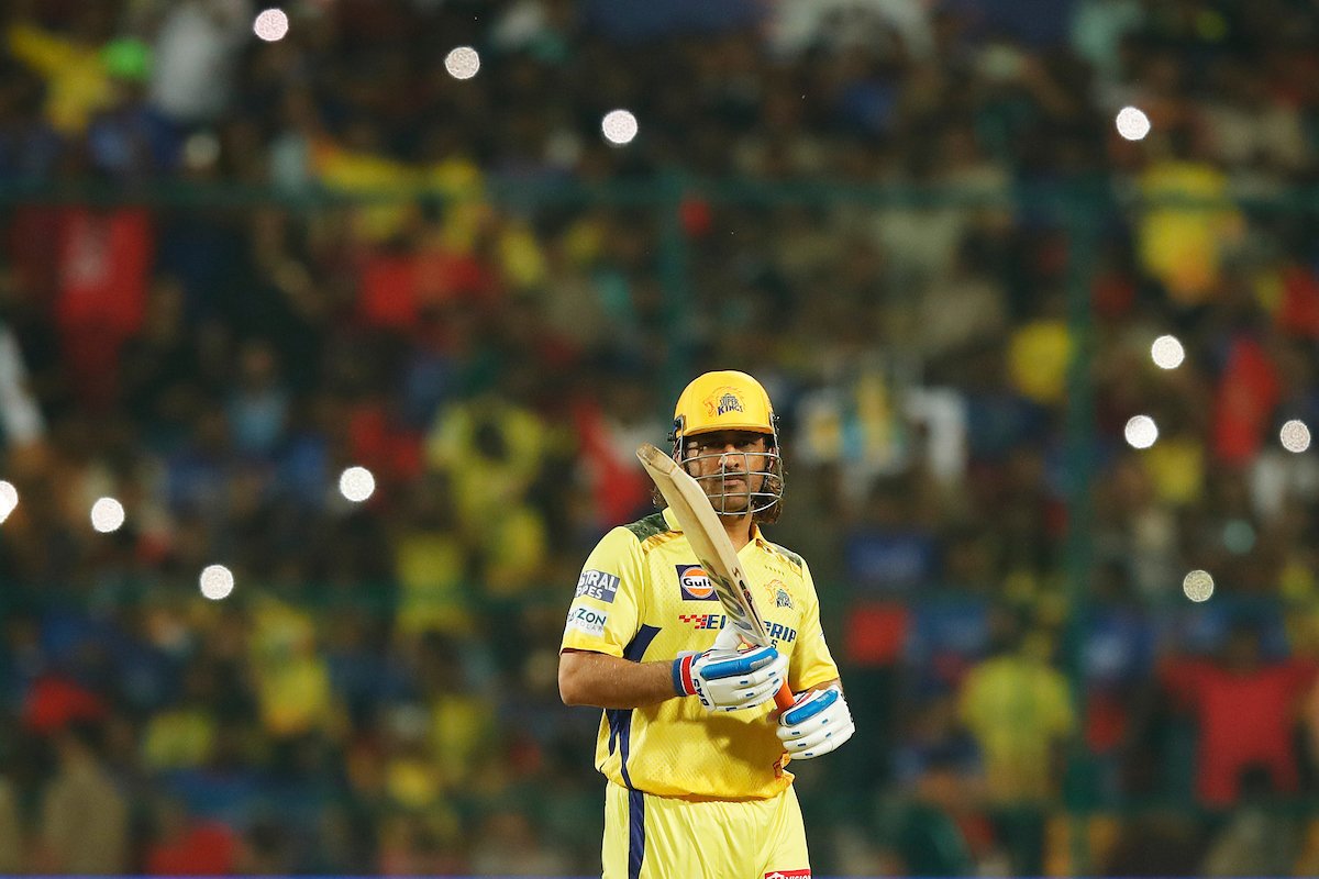 CaseLameness's tweet image. We have some unfinished work left for the next IPL season and to fulfill his promise of playing his last game at Chennai..
Can we say? Once again...
#DefinitelyNot ?!!!
#MSDhoni