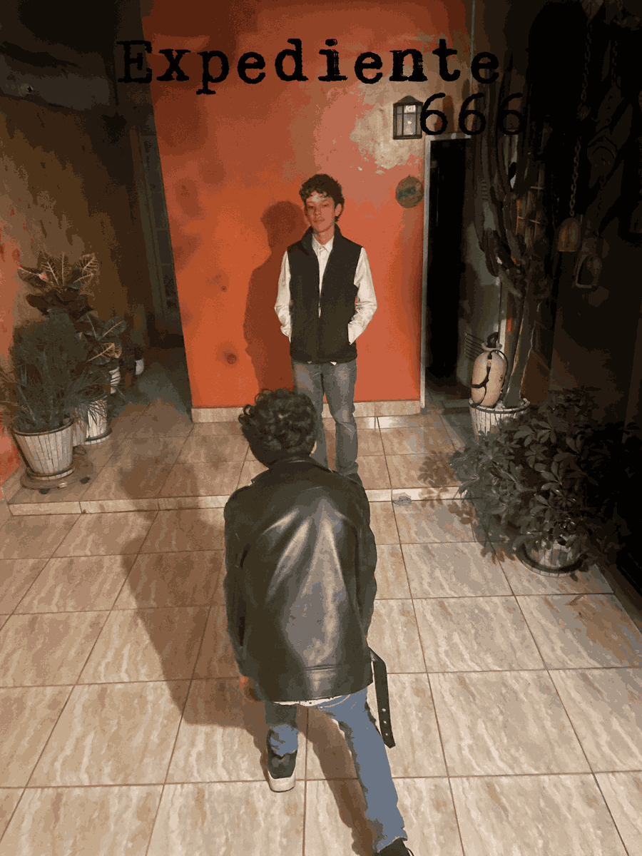 GalMixOficial's tweet photo. La última parte de una prueba es presentar tu resultado y tratar de escapar de quien te obligo a hacerla...

El último capitulo de la primera temporada de "Expediente 666" los espera en el canal de youtube de la serie con el mismo nombre, que lo disfruten 😘

#terroranalogico https://t.co/Trup9NZOYE