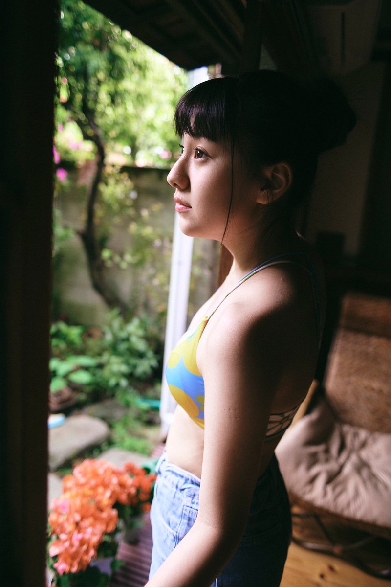 ※1st写真集　アザーカット

#japanesegirl 
#longhair 
#model
#photo
#portrait
#女の子
#モデル
#ロングヘアー
#被写体
#ポートレート
#作品撮り
#写真集
#ファインダー越しの世界
#カメラマンさんと繋がりたい
#被写体モデル
#ポートレートモデル